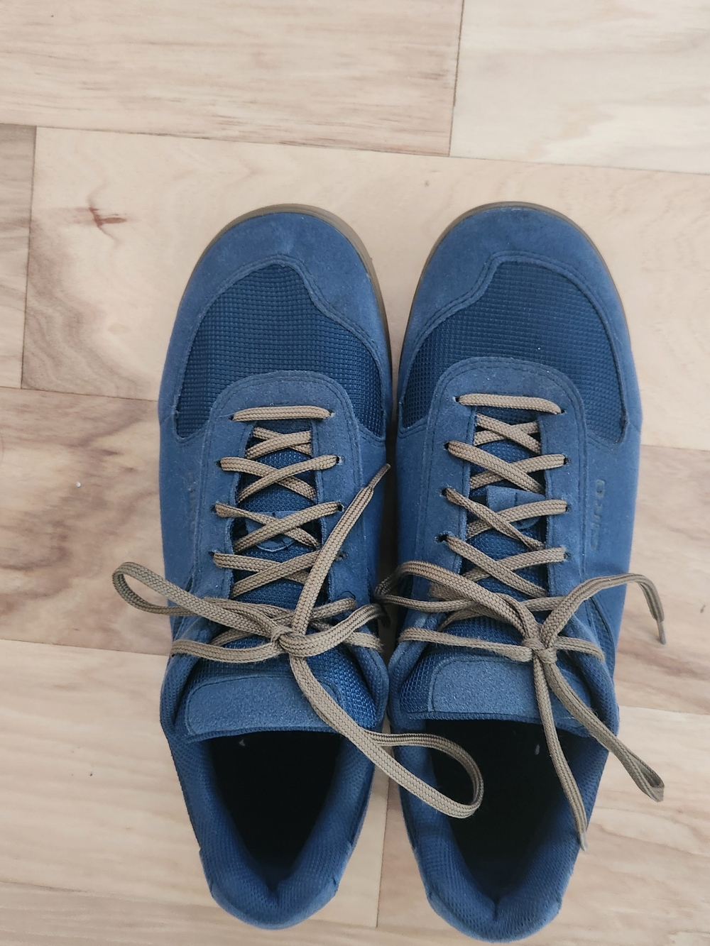 Men's Giro Cycling Blue Lace-Up Shoes